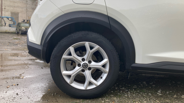 Nissan Juke 1.0 DiG-T 114 N-Connecta 5dr Petrol Hatchback